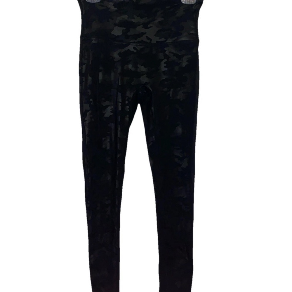 Spanx Black & Gray Faux Leather Metallic Camo Ankle Leggings